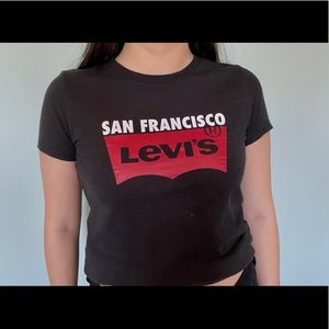 Vintage black levi’s tee from San francisco!!